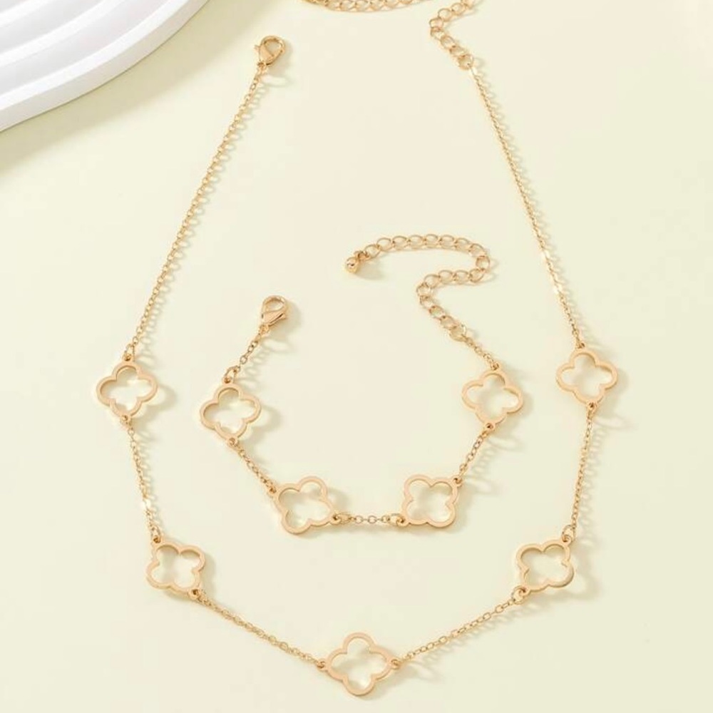 Gold Necklace and bracelet